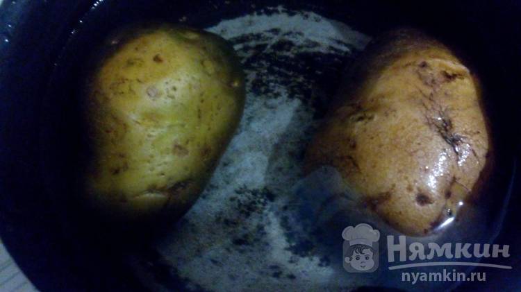 Салат из картофеля с огурцом и редисом - фото шаг 1