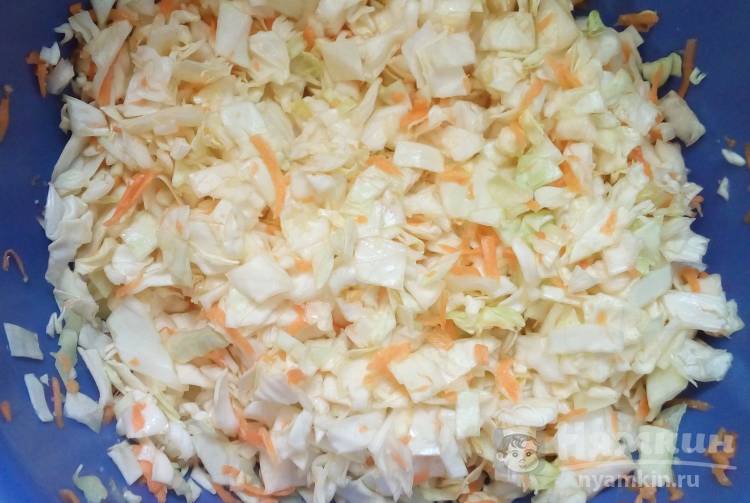 Шарлотка с капустой - фото шаг 1