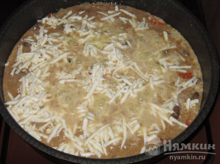 Куриные сердечки тушеные в сметане под сыром - фото шаг 6