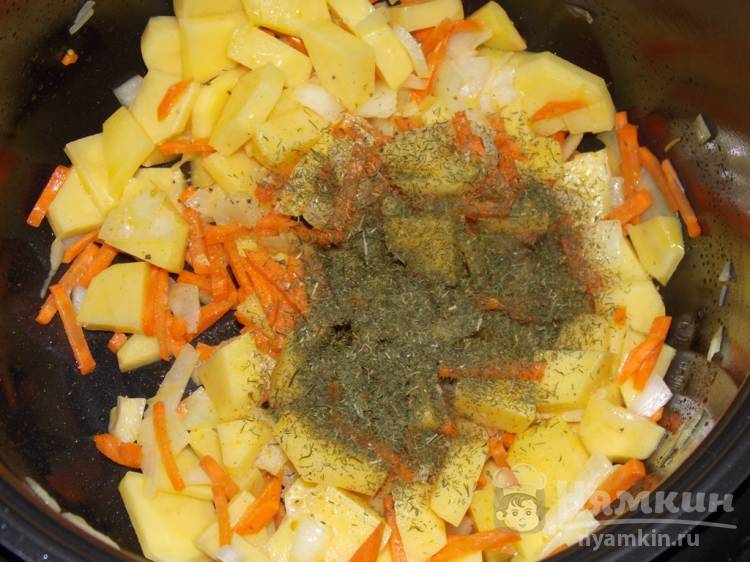 Постный картофельный суп с морковью и укропом в мультиварке - фото шаг 3