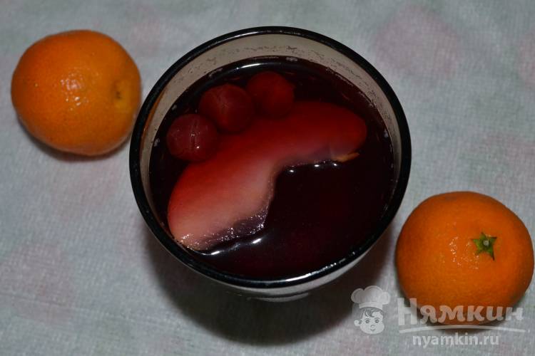 Компот из вишни и яблок - фото шаг 6