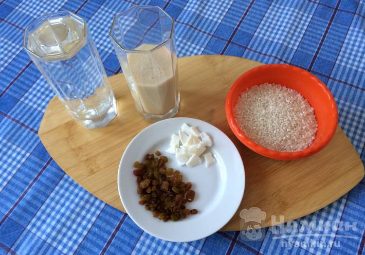 Постная каша с кокосовым урбечем и изюмом - фото шаг 1