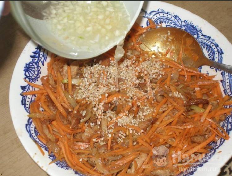 Салат из моркови и мяса - фото шаг 8