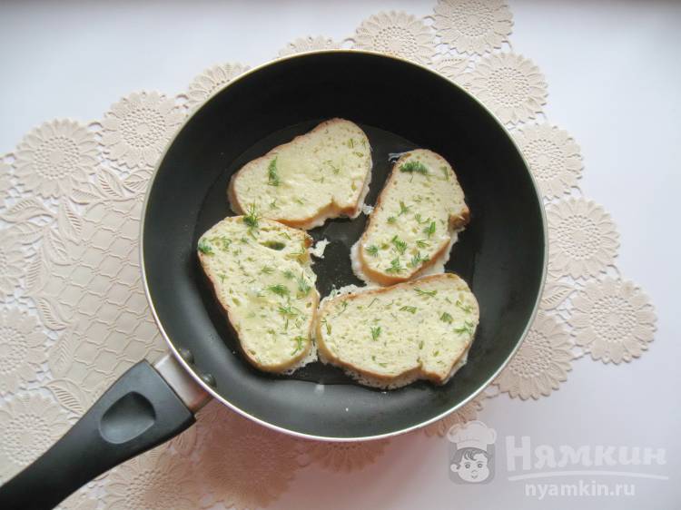 Гренки с укропом и чесноком - фото шаг 4