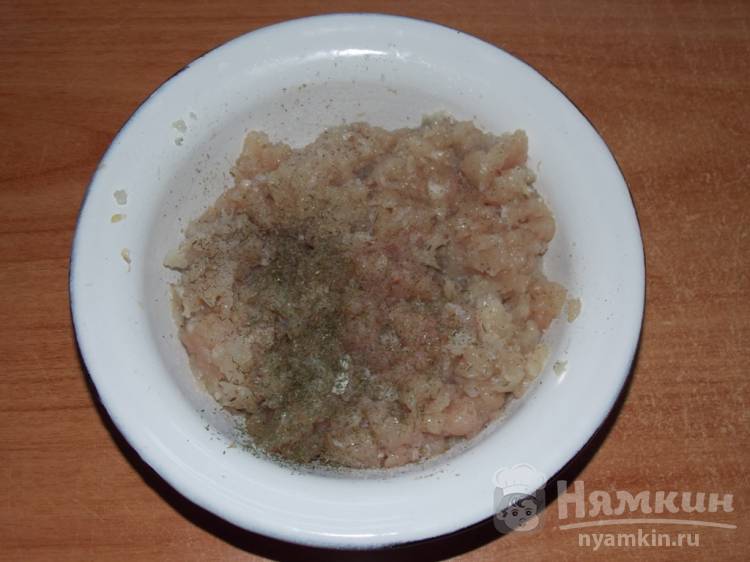 Булочки сердечки с куриным фаршем в духовке - фото шаг 1