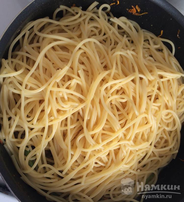 Спагетти со стручковой фасолью и курицей - фото шаг 5