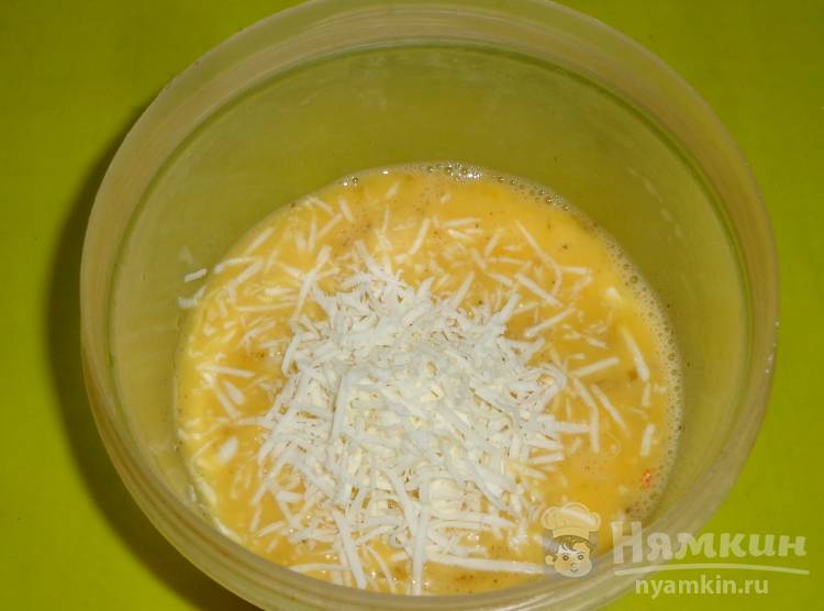 Отрубной хлеб с яйцом и сыром на сковороде - фото шаг 4
