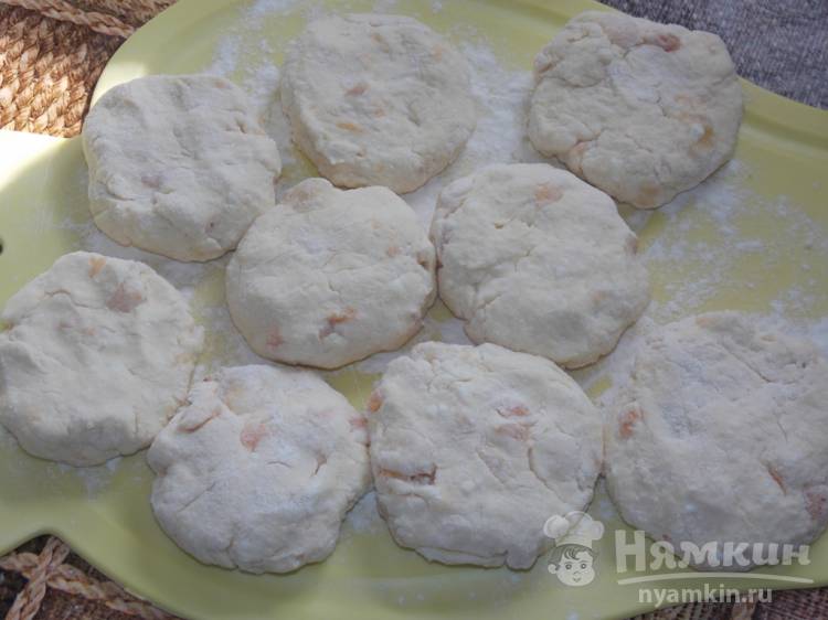 Сырники из творожной массы с бананом - фото шаг 4