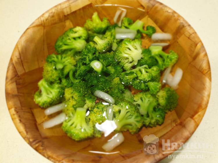 Запеканка из брокколи с сыром и яйцом  - фото шаг 2
