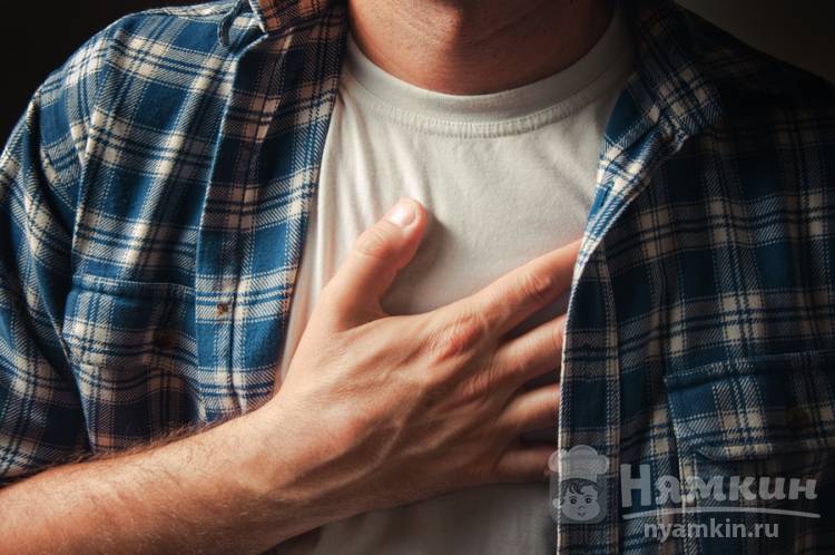 Почему болит грудь: 5 возможных причин