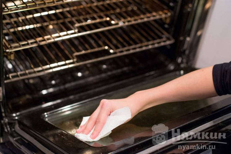 Как легко отмыть духовку от жира и нагара