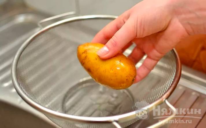 Как быстро отмыть картошку