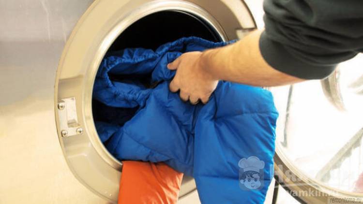 Как узнать можно ли стирать куртку в машине