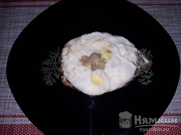 Фаршированные жаренные яйца - фото шаг 3