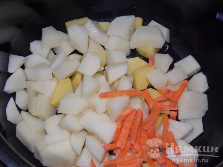Салат с фенхелем, картофелем и кальмарами