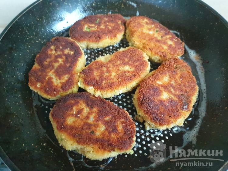 Кабачковые котлеты с соусом из йогурта - фото шаг 9