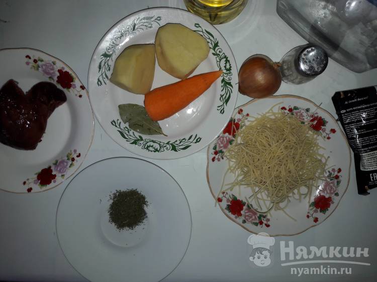 Суп с лапшой и куриной печенью - фото шаг 1
