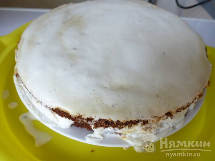 Ореховый торт с белым кремом