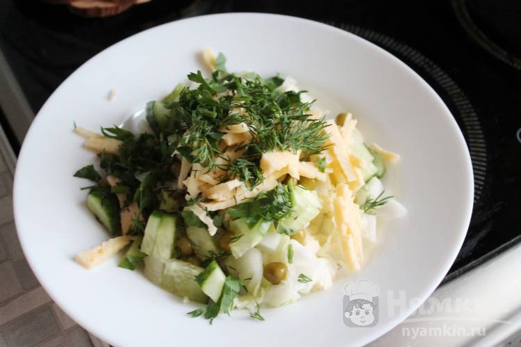 Салат с пекинской капустой и сыром на перекус - фото шаг 5