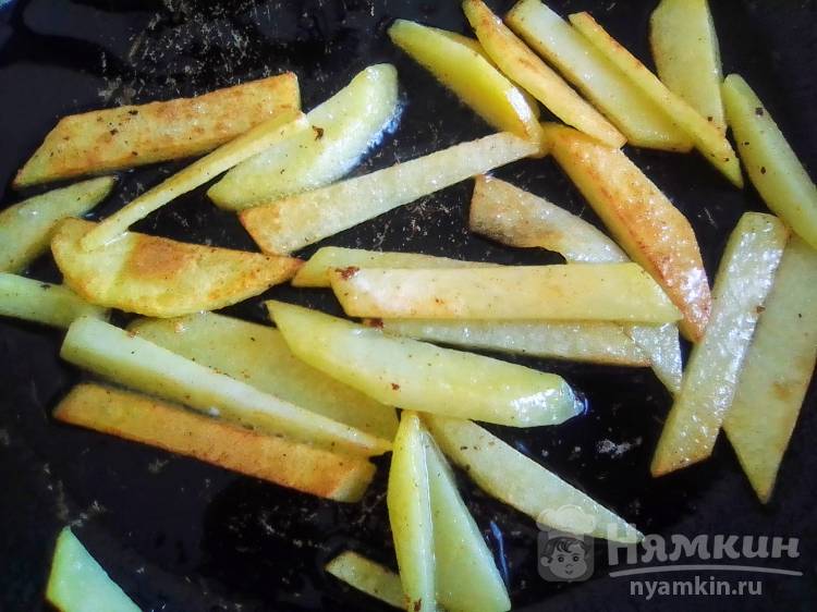 Картофельная соломка со специями - фото шаг 2
