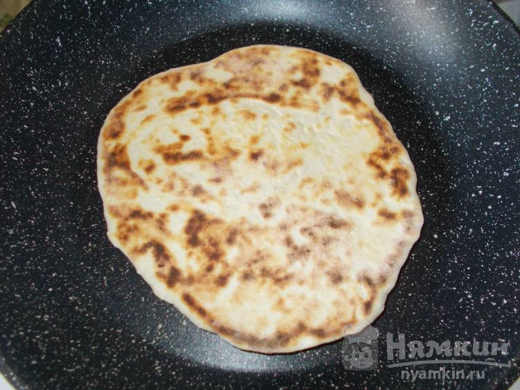 Лепешки на простокваше - фото шаг 6