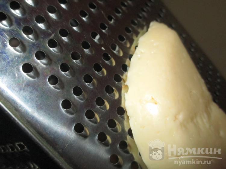 Яичница на домашних куриных яичках с сыром и укропом  - фото шаг 1