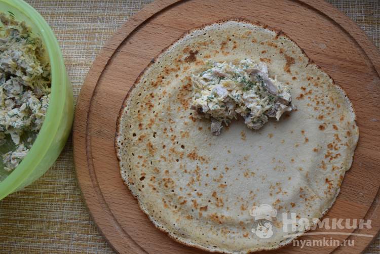  Блины фаршированные курицей и сыром  - фото шаг 3