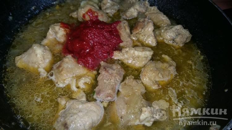 Томатный суп с мясом и зеленью - фото шаг 2