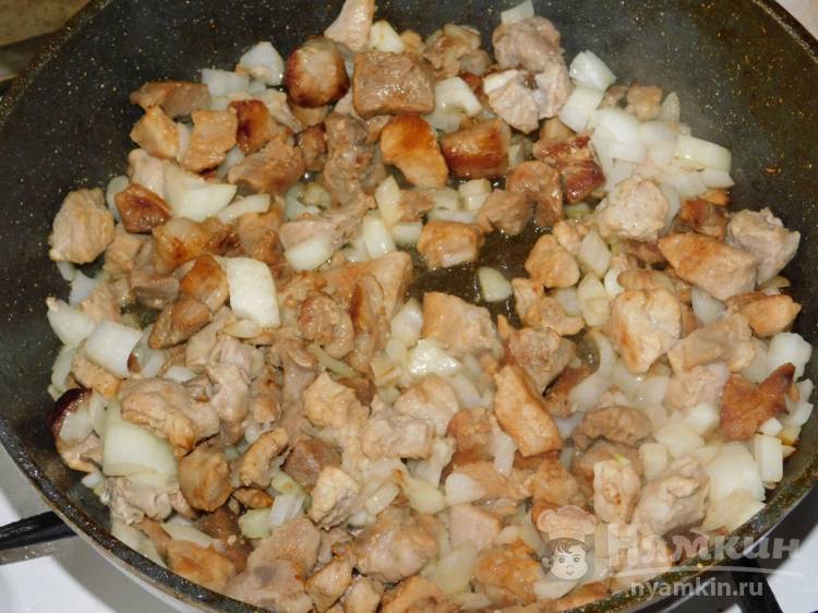 Мясная подлива из свинины с овощами - фото шаг 2