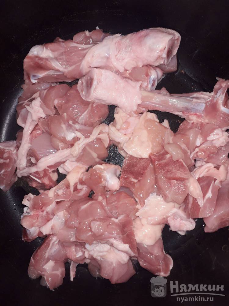 Гуляш из куриного мяса в мультиварке - фото шаг 1