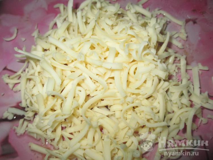 Яичница со свининой, помидорами черри под сыром - фото шаг 6