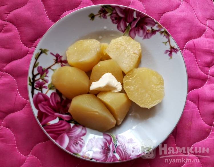 Картофель со сливочным маслом и зеленью  - фото шаг 3