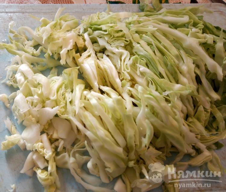 Щи из свежей капусты на свином бульоне - фото шаг 2