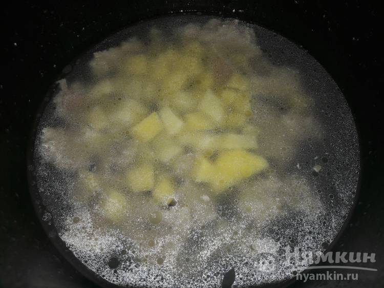 Суп из кукурузной крупы с фаршем в мультиварке - фото шаг 3