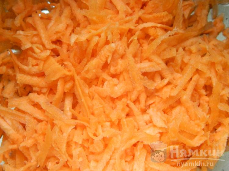 Салат с морковью и кукурузой - фото шаг 1