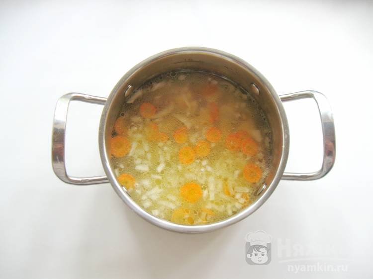 Суп с курицей и домашней лапшой - фото шаг 3