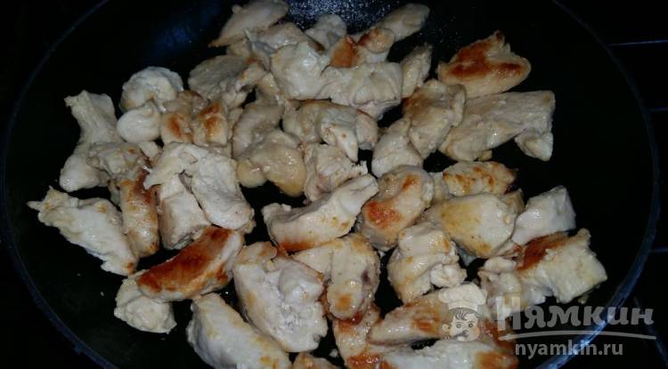 Жареная куриная грудка с рисом и куркумой - фото шаг 2