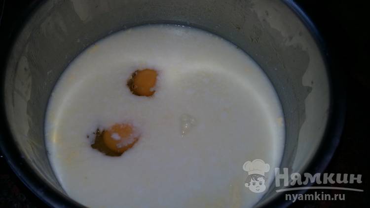 Вкусные оладьи на соде и кефире - фото шаг 1
