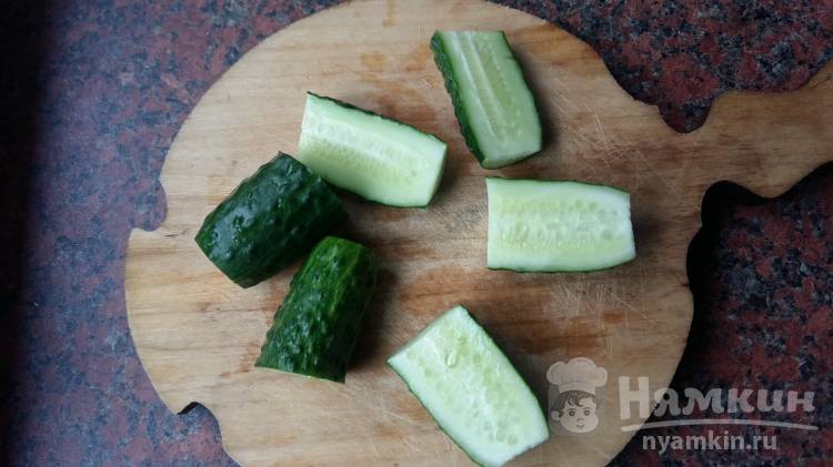 Огуречные лодочки с начинкой из фарша и картофеля - фото шаг 1