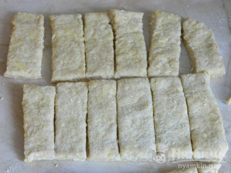 Палочки с сыром и кунжутом - фото шаг 4