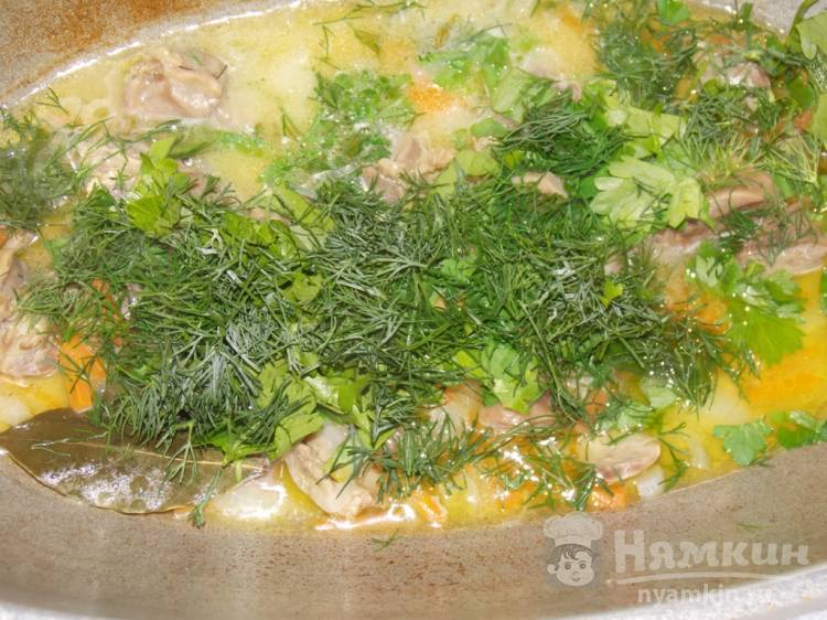 Макароны с куриными желудками и зеленью в утятнице - фото шаг 4