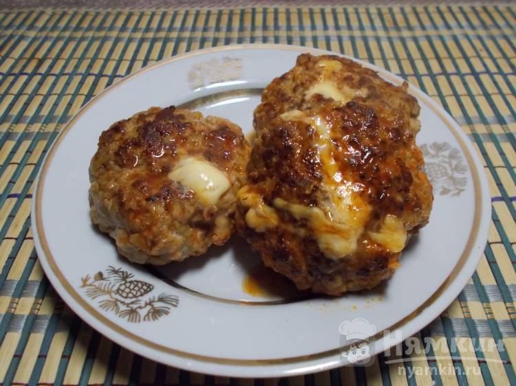 Мясные котлеты с сыром в томатной подливке - фото шаг 9
