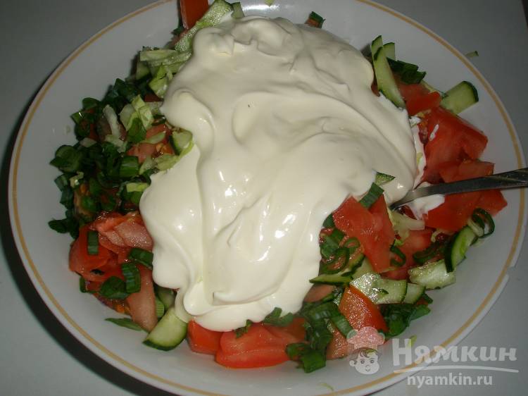 Салат из ранней капусты и свежих овощей - фото шаг 6