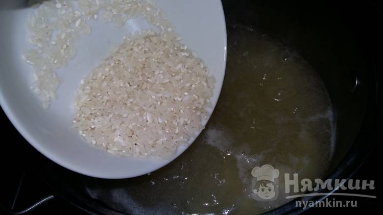 Рисовый суп на мясном бульоне - фото шаг 4