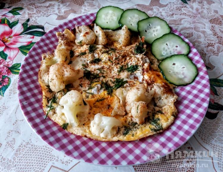 Яичница с цветной капустой и зеленью  - фото шаг 6