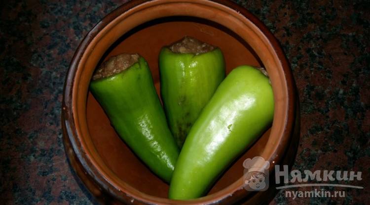 Тушеный перец с мясом и капустой в горшочке - фото шаг 3