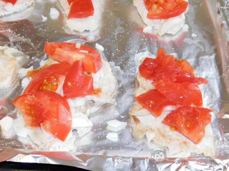 Куриные отбивные с помидорами и сыром в духовке - фото шаг 3