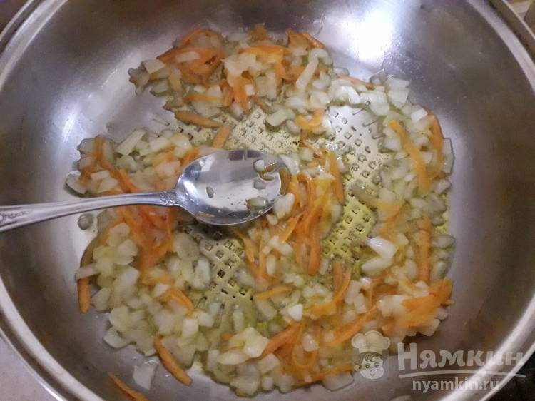 Быстрый супчик на курином бульоне с лапшой без мяса - фото шаг 4