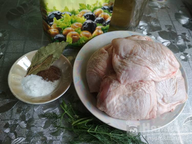 Курица в кефире на сковороде