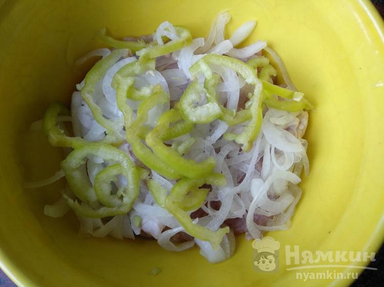 Шашлык из мякоти свинины со специями на вине - фото шаг 2